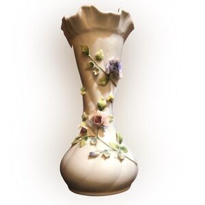 Vintage Lefton Hand-Painted Bud Vase – Ivory Porcelain – Mid Twentieth Century